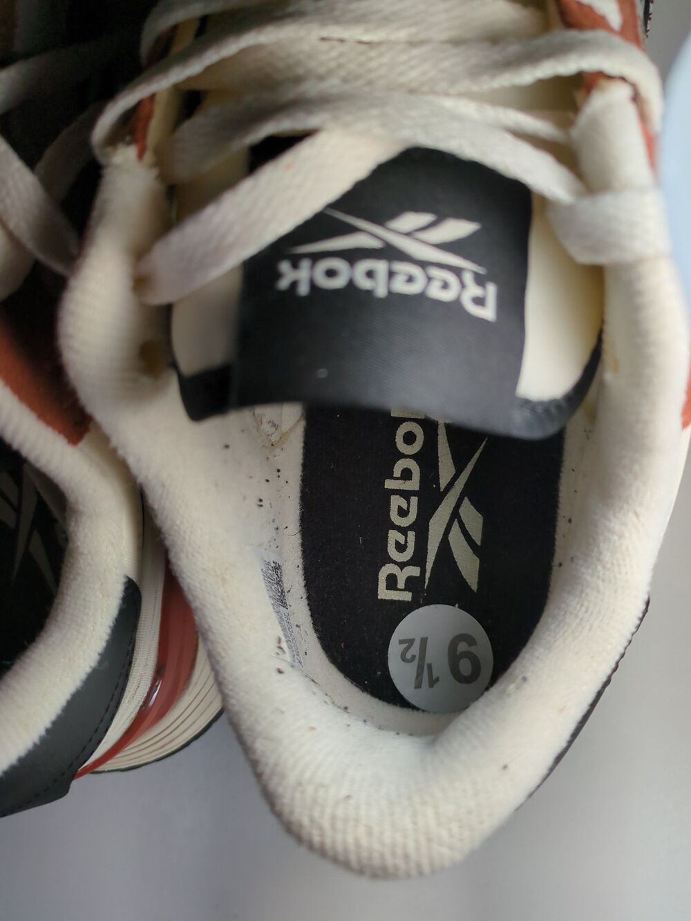 Reebok Men’s US 9.5 Classic Leather Sneakers Cream Rust Black | AR30193M - Picture 11 of 12